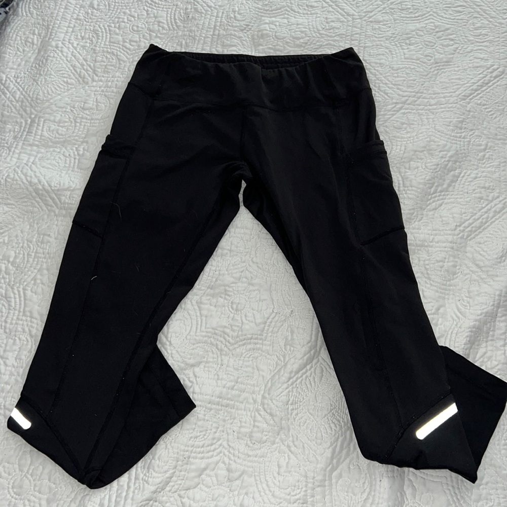 Black leggings with pockets